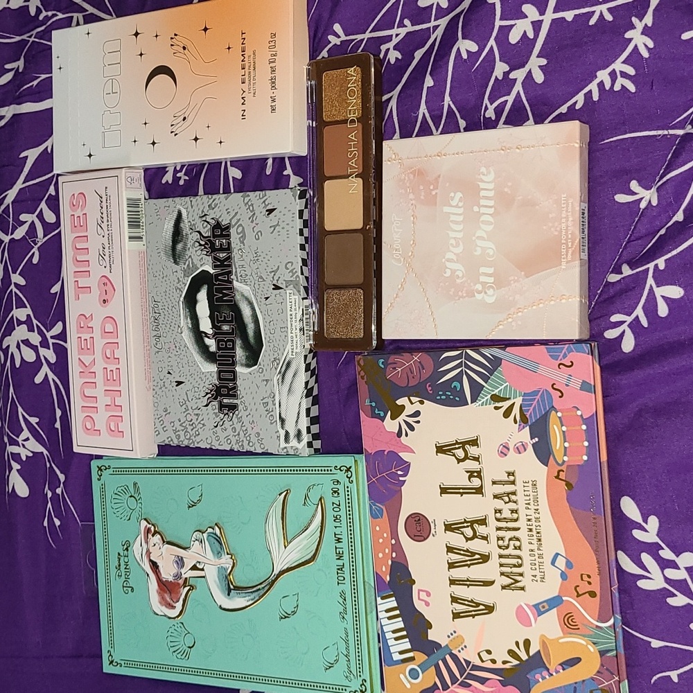 7 eyeshadow palettes Too Faced Colourpop Disney